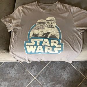Men’s large short sleeved Star Wars tee shirt